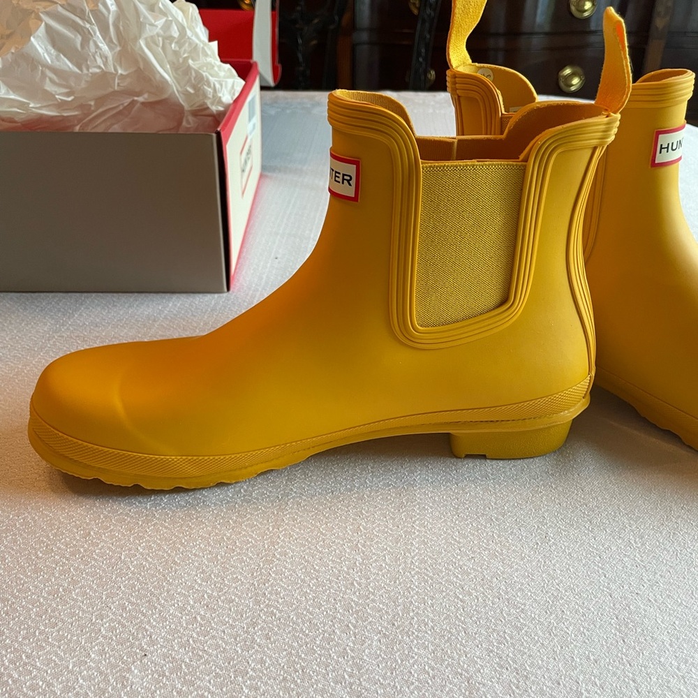 HUNTER Rain Boots, Short, Size 11 Women's Yellow NIB